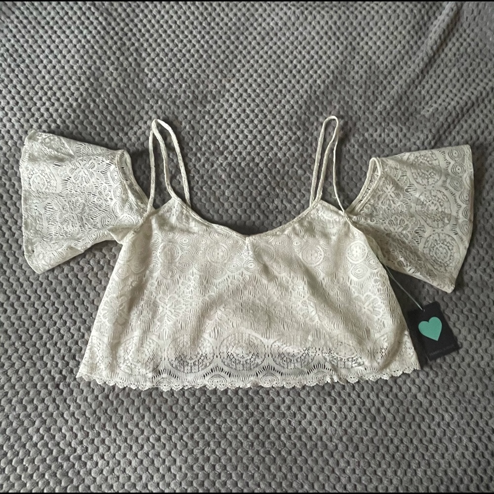 NWT Kendall & Kylie lace crop top